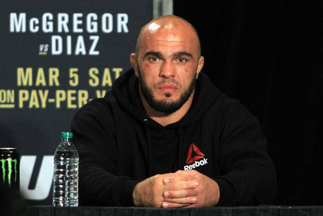 Ilir Latifi bokad för match mot Ovince St Preux