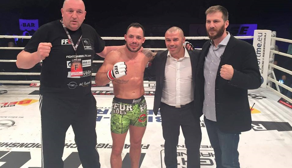 【FIGHT VIDEO】 Se Robin Van Roosmalens MMA debut