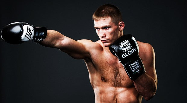 Artur Kyshenko knockar Eyevan Danenberg - Fight-klipp