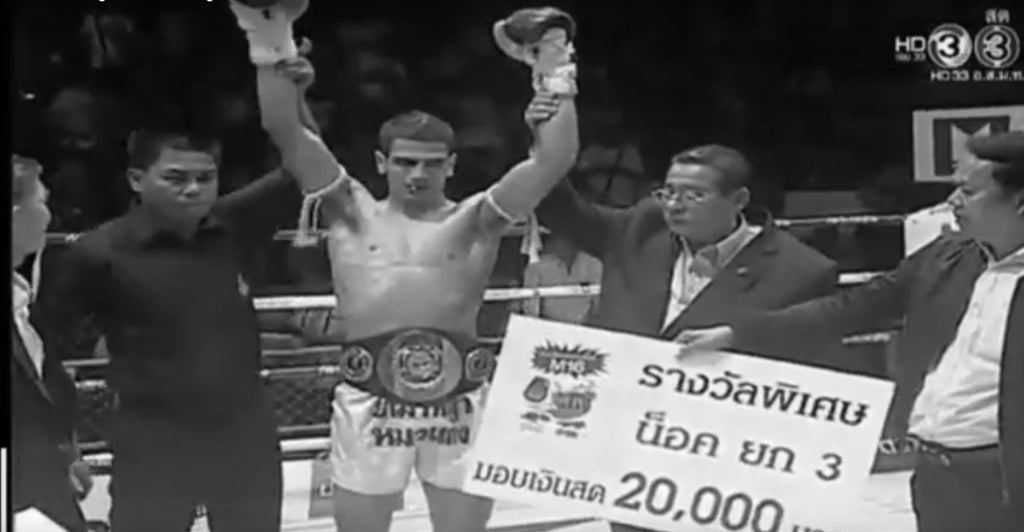 Youssef Boughanem ny mästare i Omnoi Stadium - VIDEO