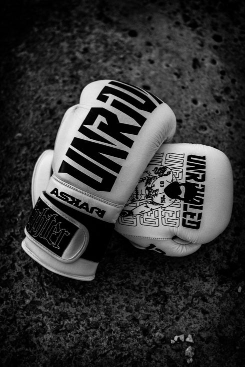 "UNRIVALED" BOXING GLOVES